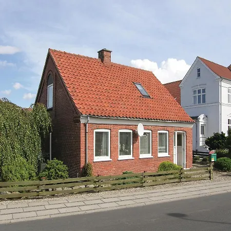 Three-bedroom Holiday In