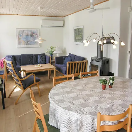 Three-bedroom Holiday In