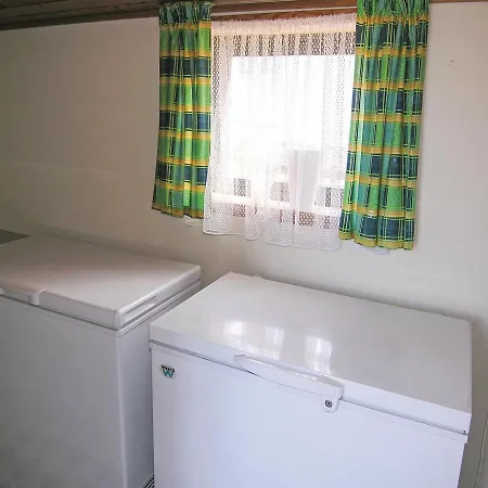 Three-bedroom Holiday In Holiday home *
