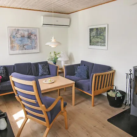 Three-bedroom Holiday In